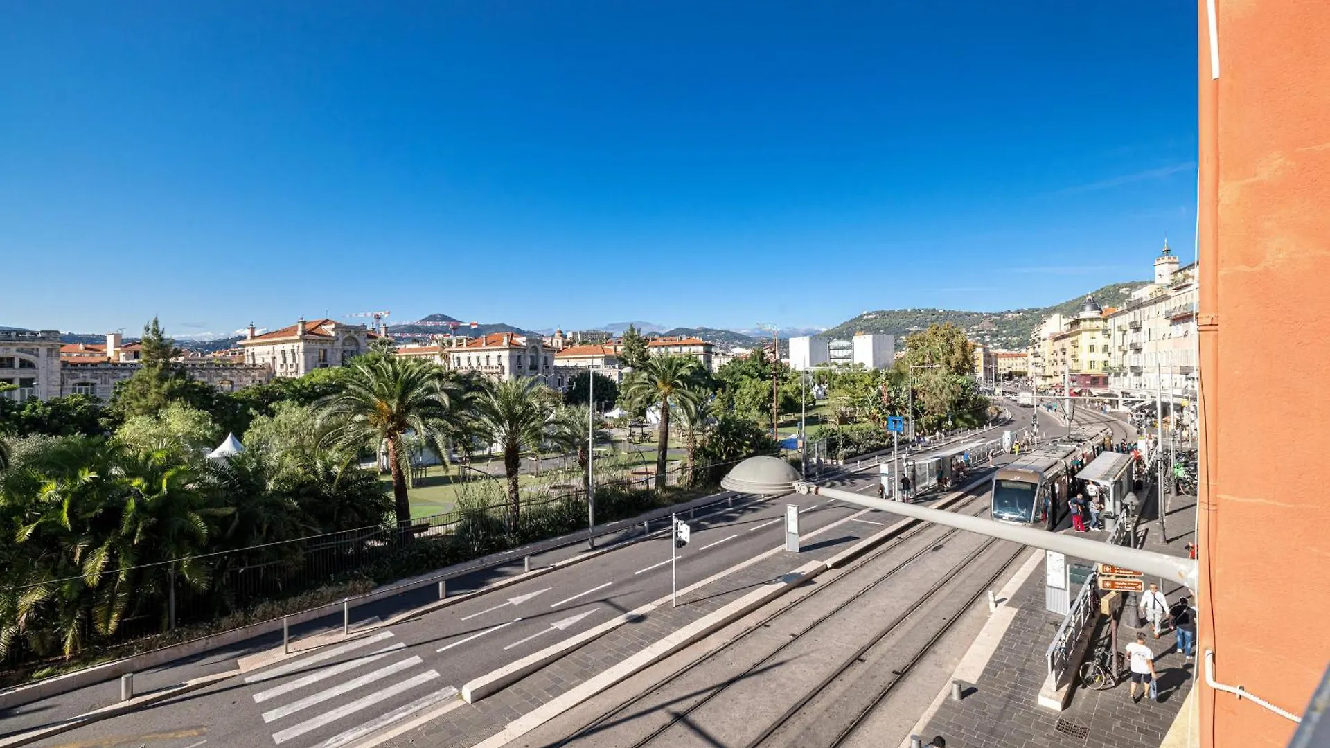 Appartement 2 Bdr Panoramic View On Gardens à Nice