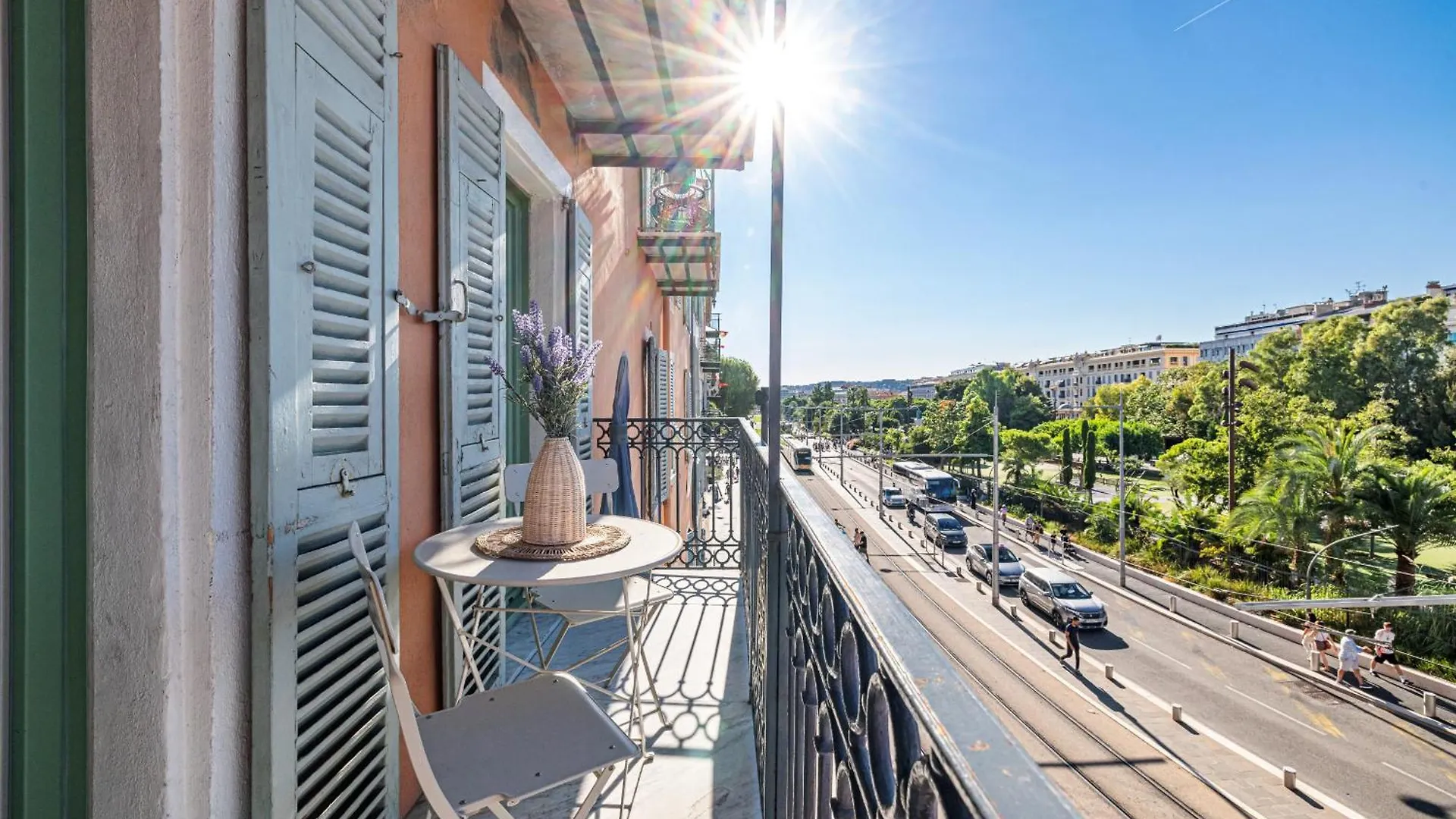 Appartement 2 Bdr Panoramic View On Gardens à Nice